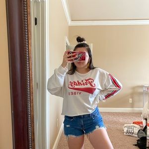 Crop top style long sleeve sweatshirt